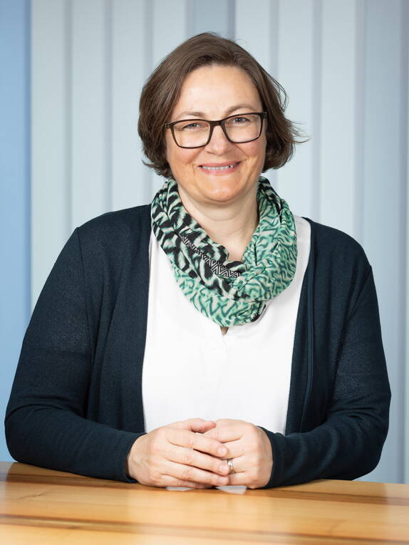 Karin Binz Karin Binz